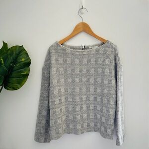 H&M | Grey Light Crewneck Sweater Size Small
